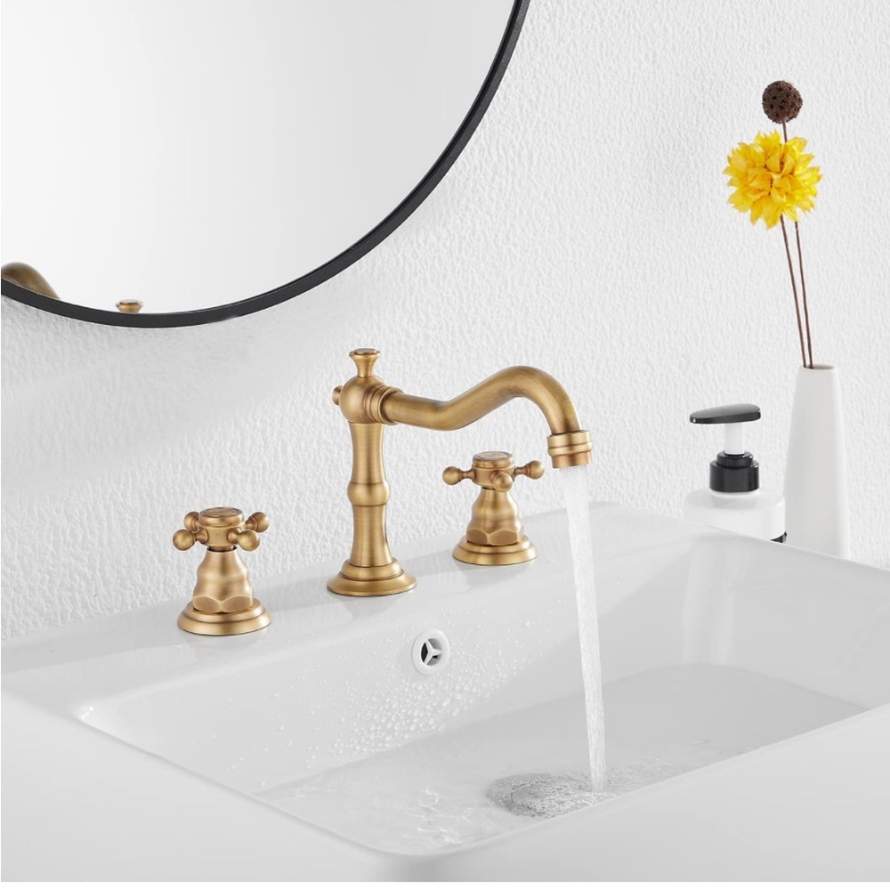NWT bathroom faucet in antique brass - Picture 6 of 7